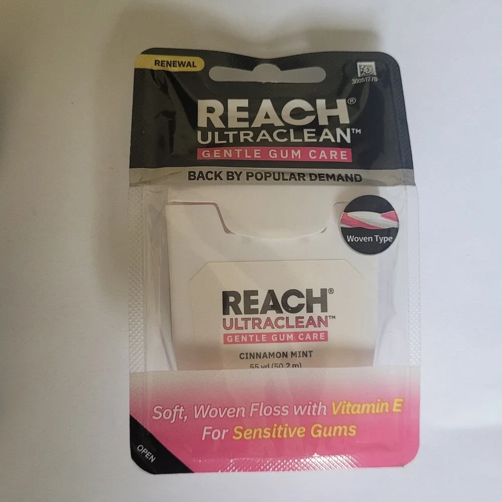 Reach UltraClean Gentle Gum Care Woven Floss Cinnamon Mint 2